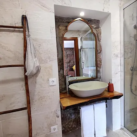 Vakantiehuis Agritourism By Douro River With Swimming Pool And Animals Souselo